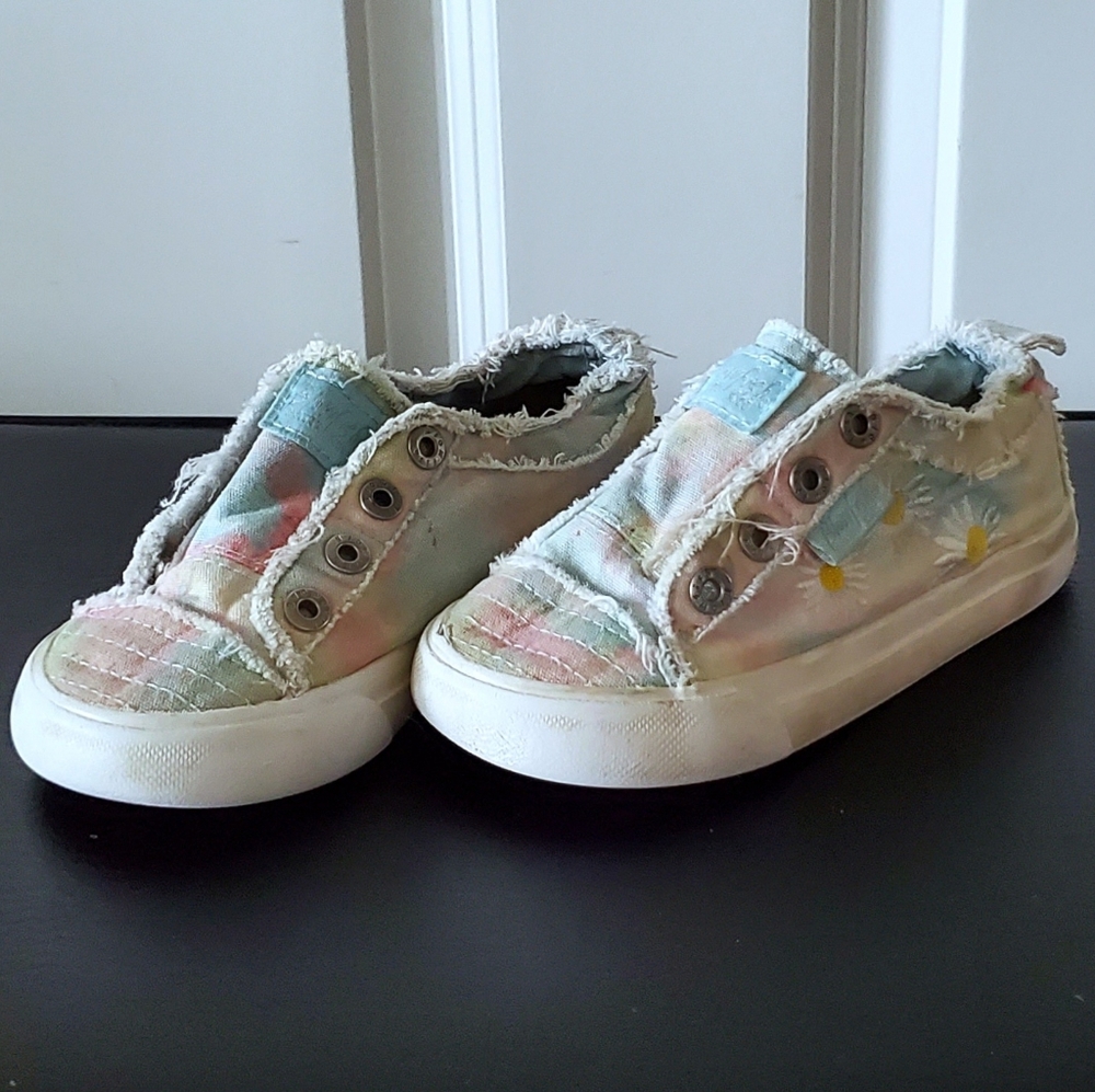 Toddler Girls Daisy Embroidered Slip-On Sneakers